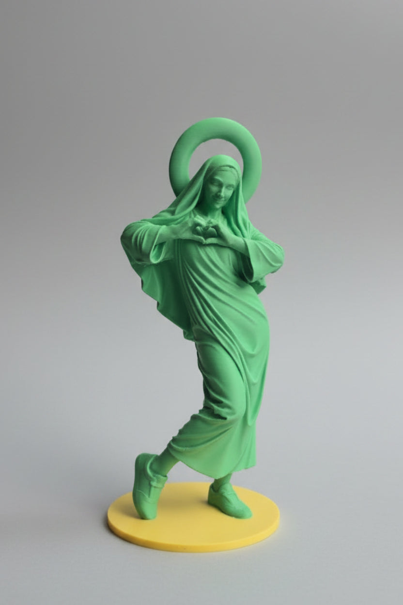 Madonna Heart Customizable Pop Edition - 3D Printed Art Statue with Custom Base 22 cm
